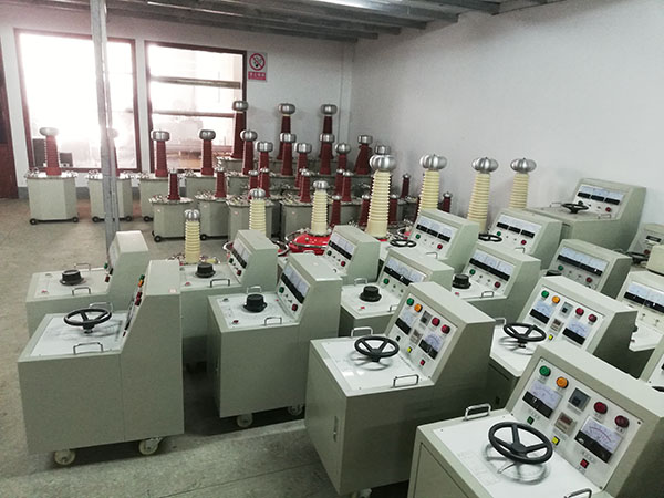 Ang dalas ng kuryente ay nakatiis sa boltahe ng boltahe